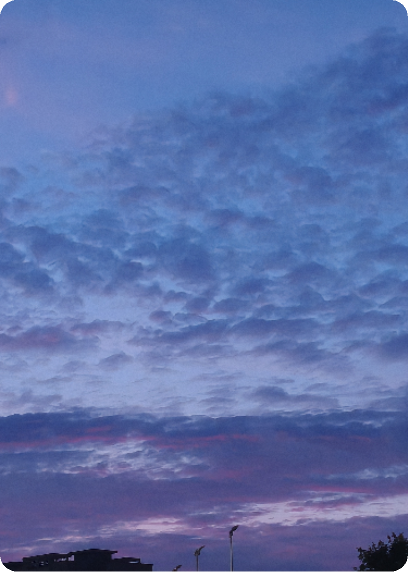 谁在用笑声缝补亡魂